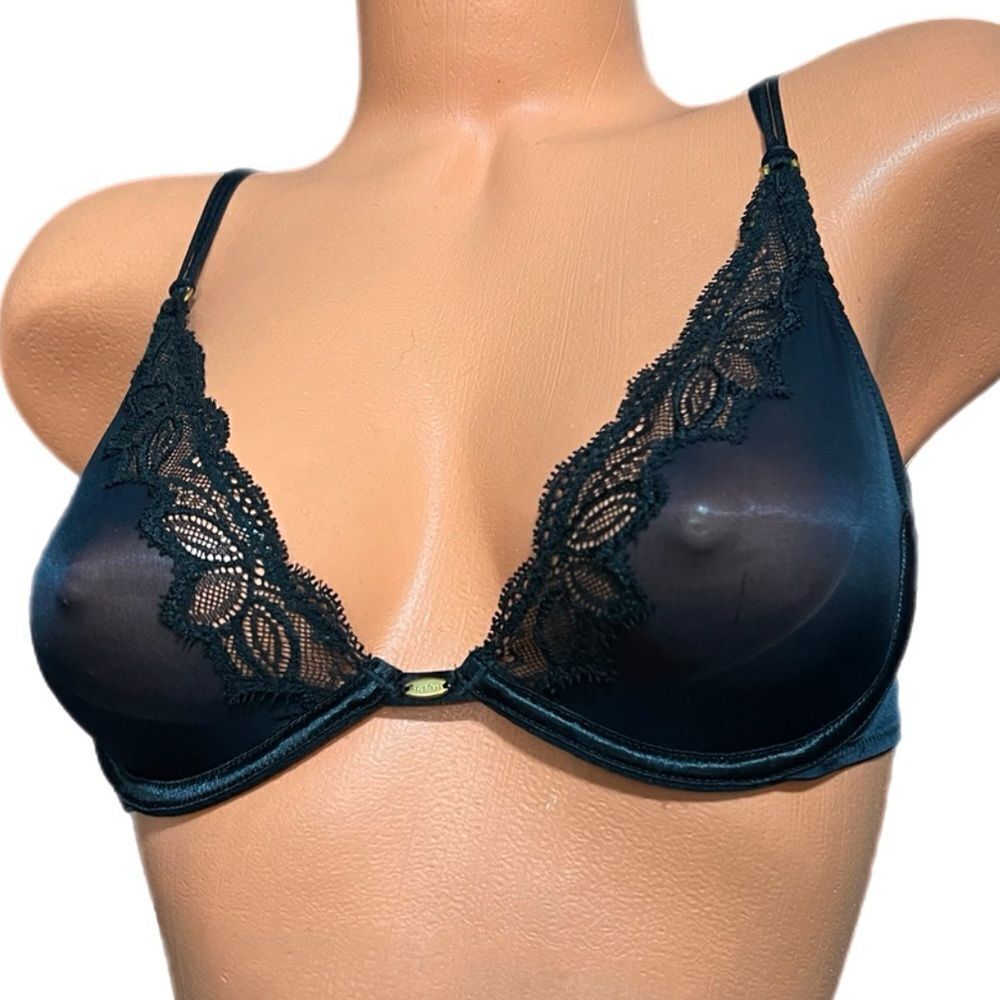 Victoria’s Secret Very Sexy Unlined Plunge underwire lace trim bra black 34B